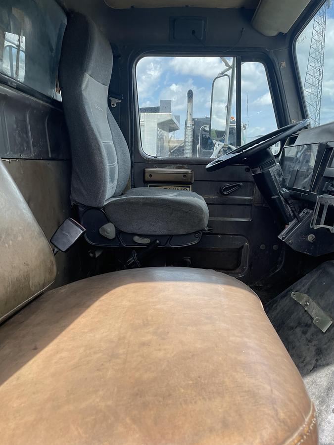 Used 1991 INTERNATIONAL F4900