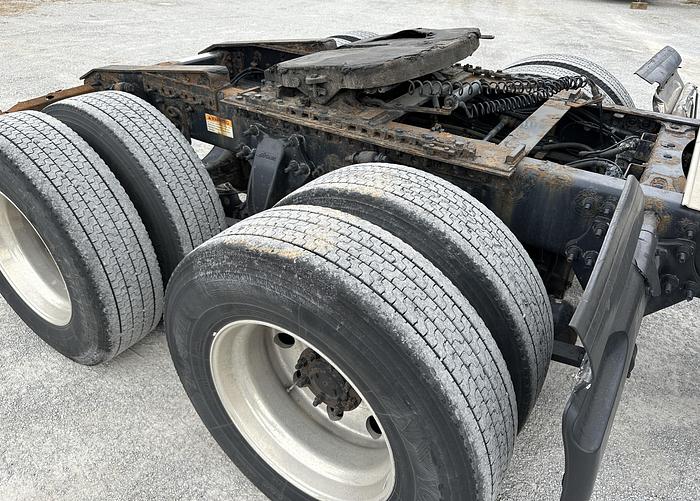 Used 2015 FREIGHTLINER Cascadia 125