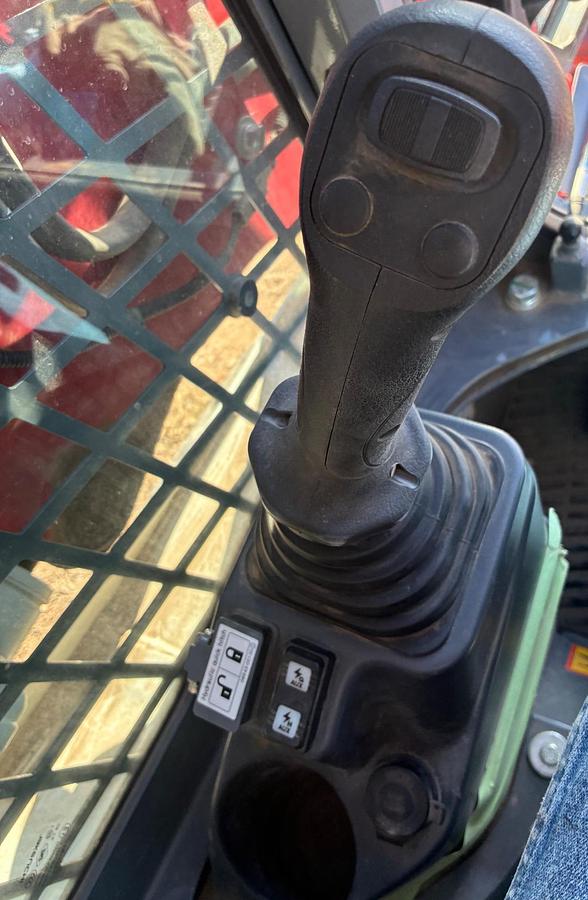 Used 2024 TAKEUCHI tl6r