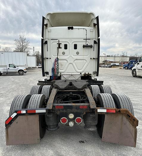Used 2015 FREIGHTLINER Cascadia 125