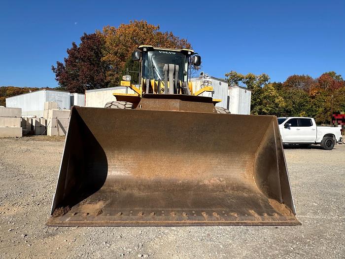 Used 2015 VOLVO L150H