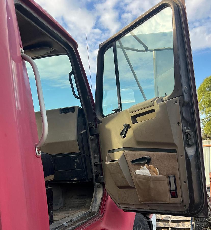 Used 1990 INTERNATIONAL 8300 Eagle