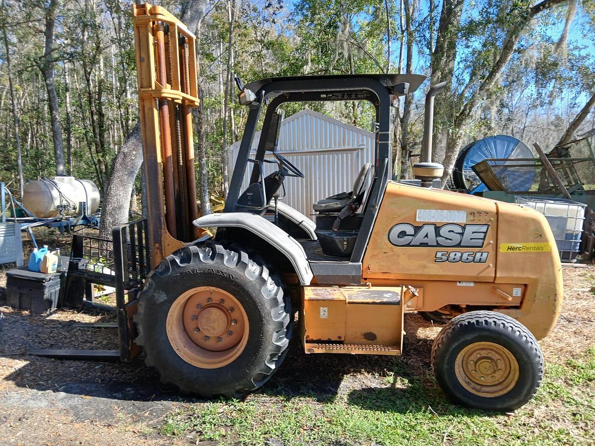 Used 2005 CASE 586H