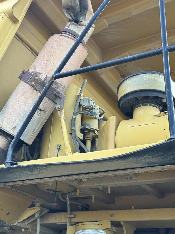 Used CATERPILLAR 775E