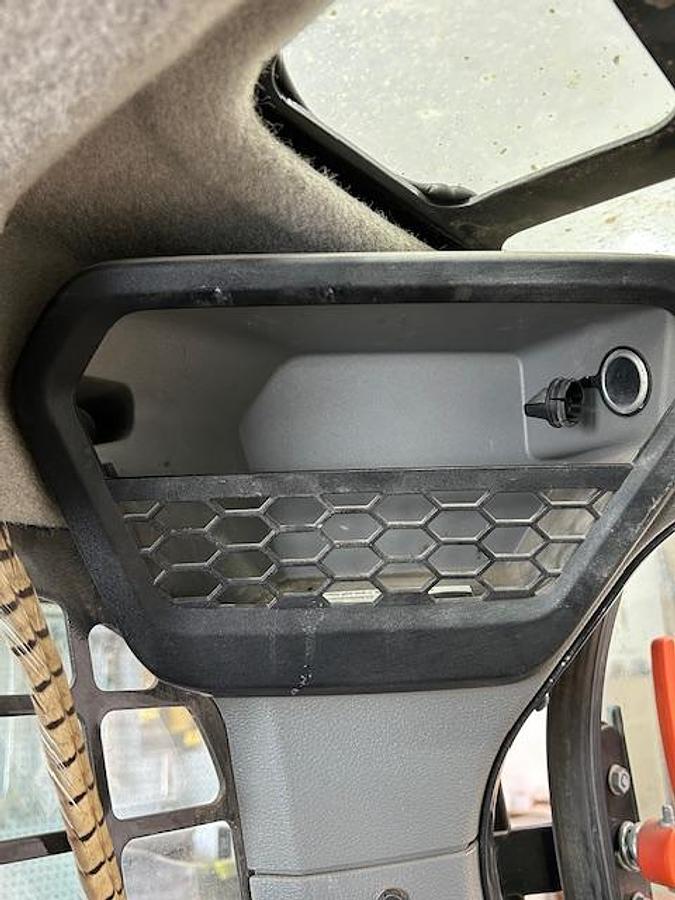 Used 2022 BOBCAT T76