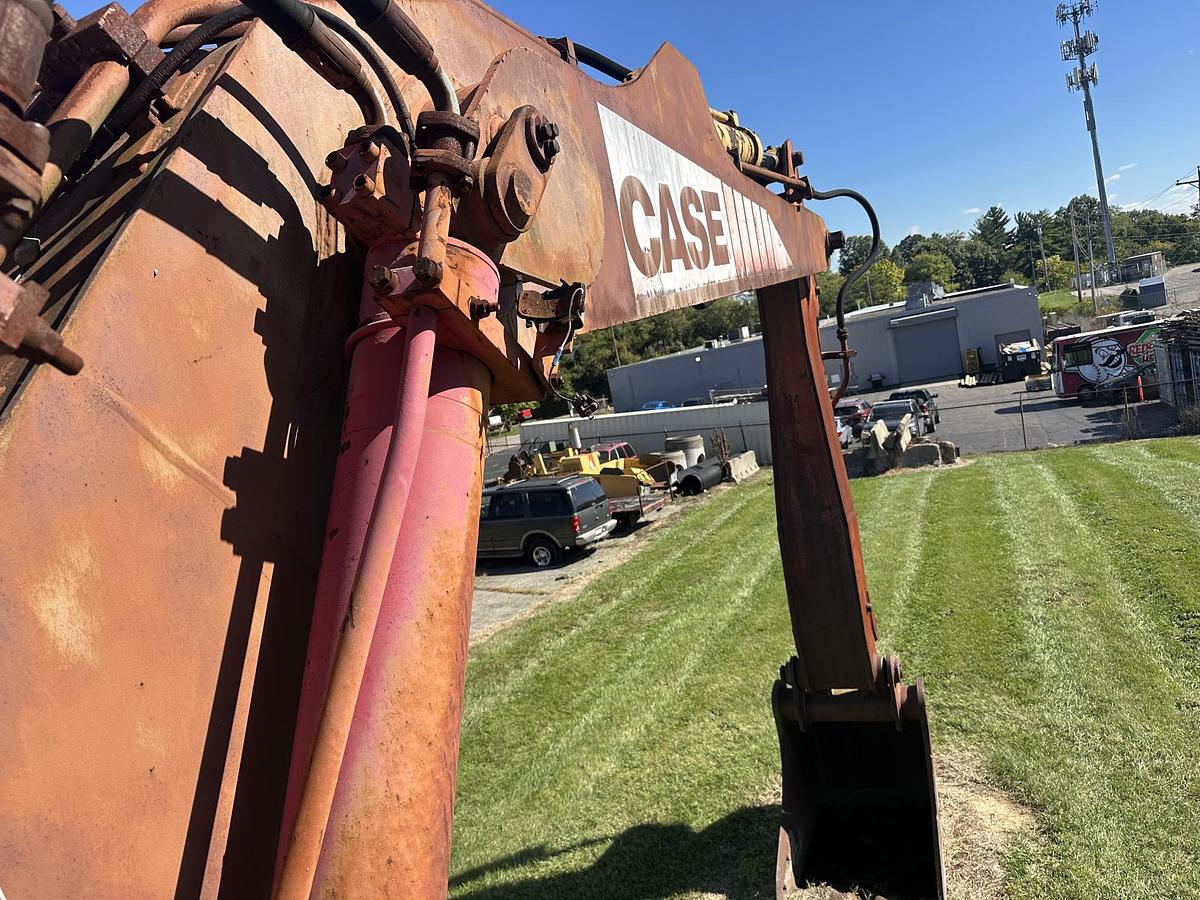 Used 1984 CASE POCLAIN 220CKNA