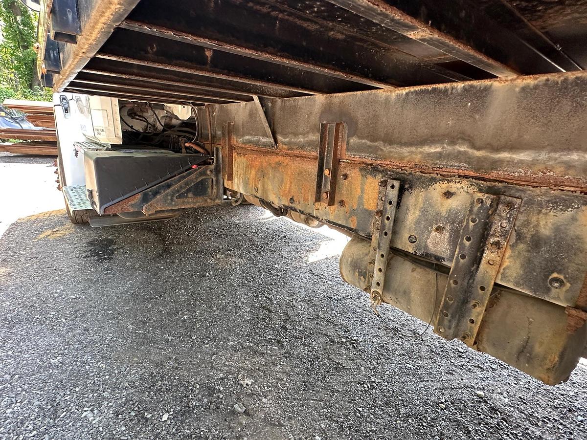 Used 2003 FREIGHTLINER FL70