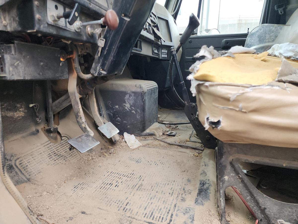 Used 1993 INTERNATIONAL 4700  4x2