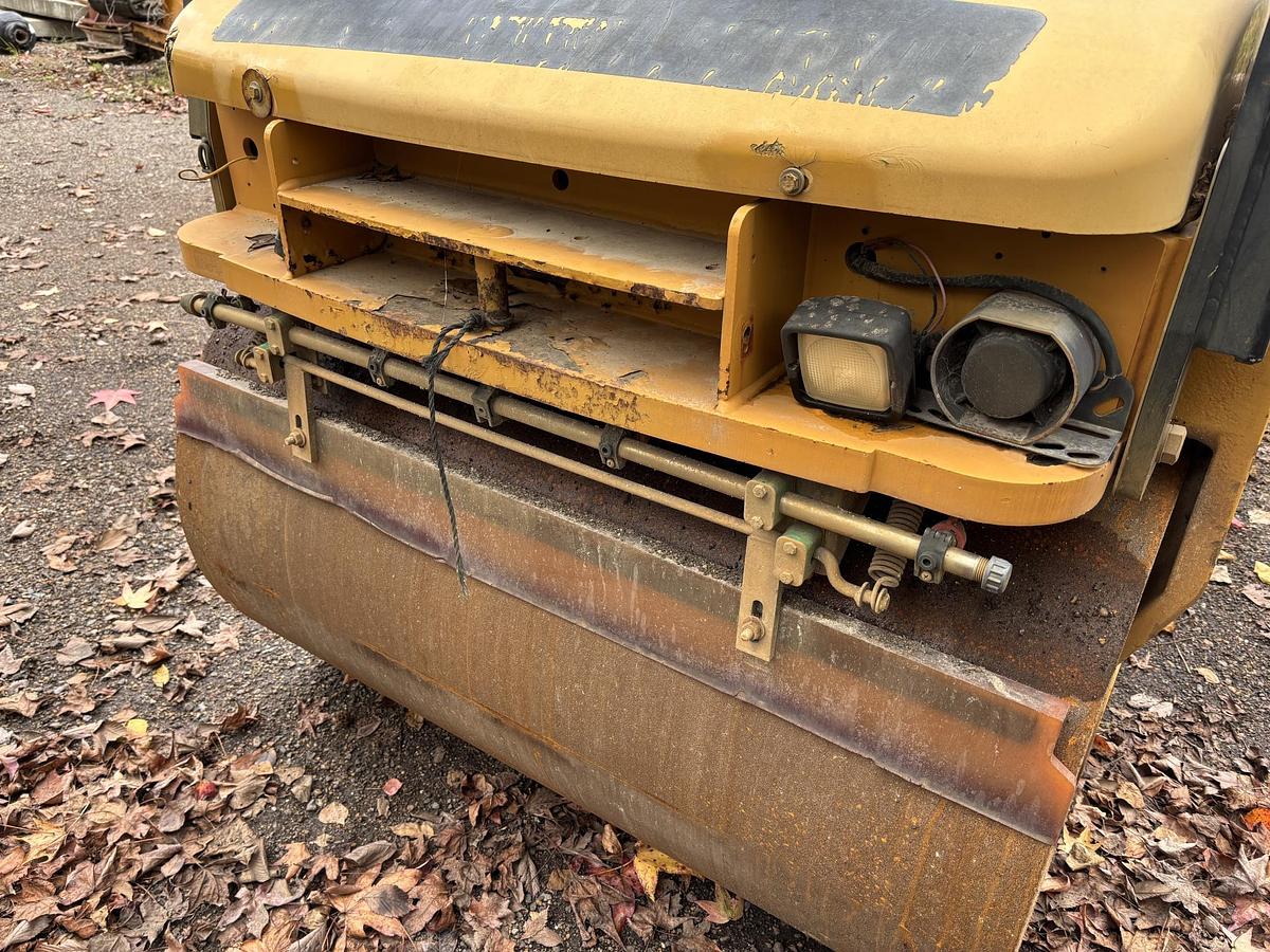 Used 2013 CATERPILLAR CB34