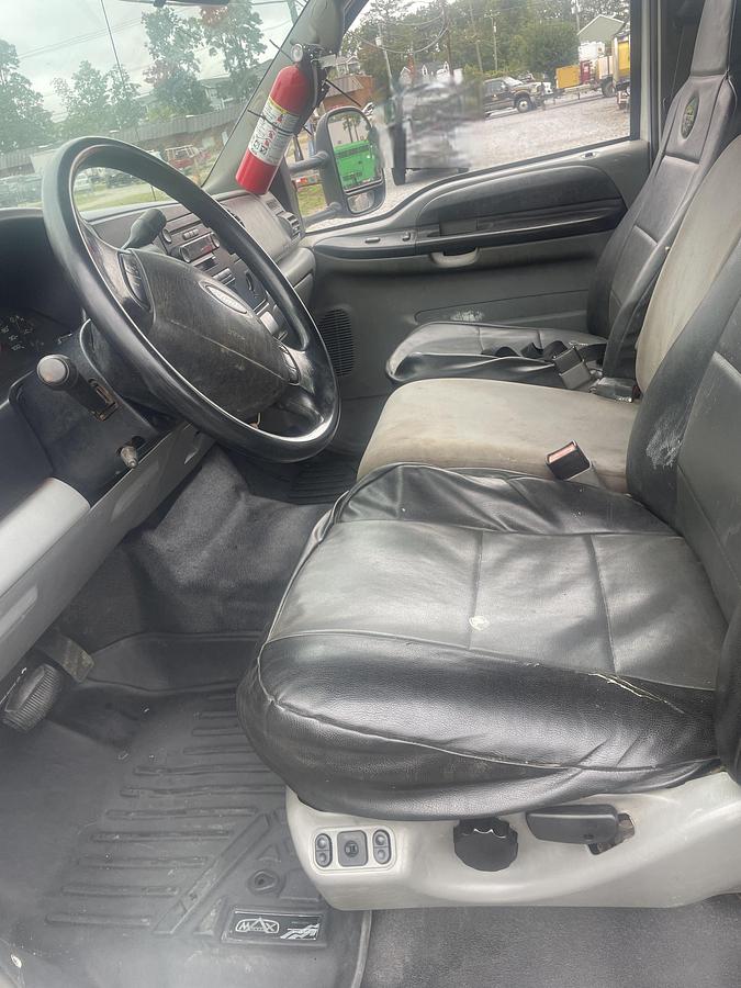 Used 2006 FORD F550 Crew Max