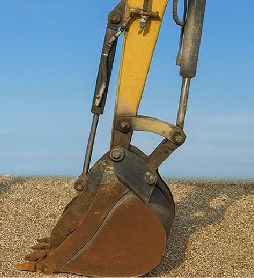 Used 2005 CATERPILLAR 304 CR