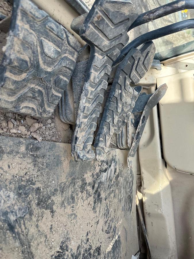 Used 1999 CATERPILLAR 320B L