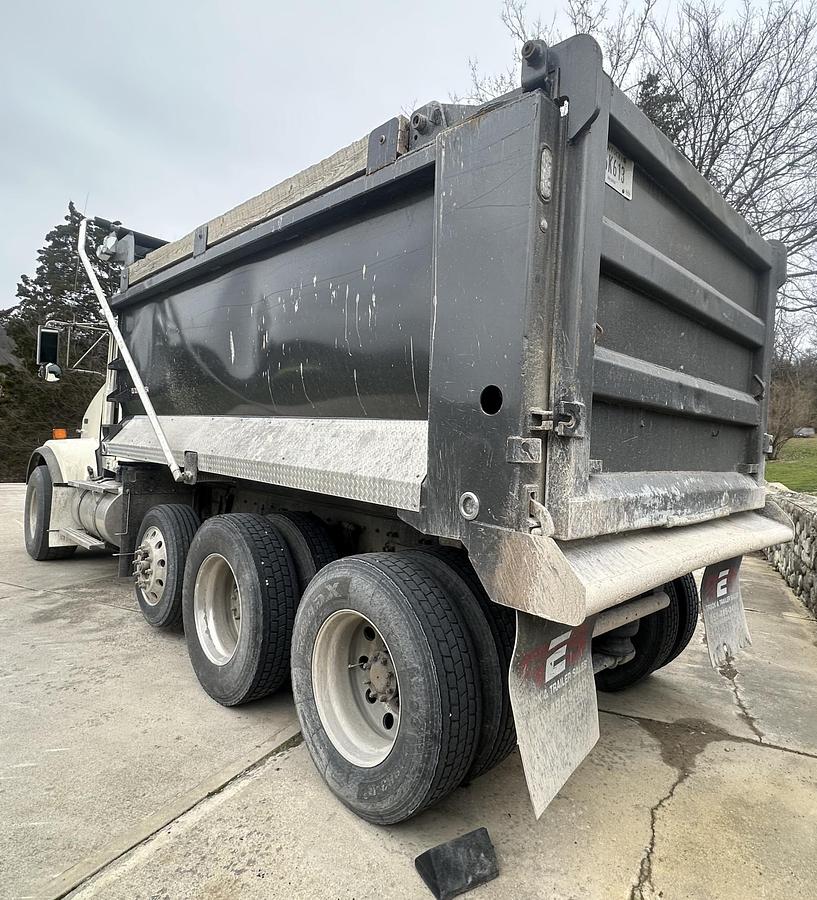 Used 2015 KENWORTH T800