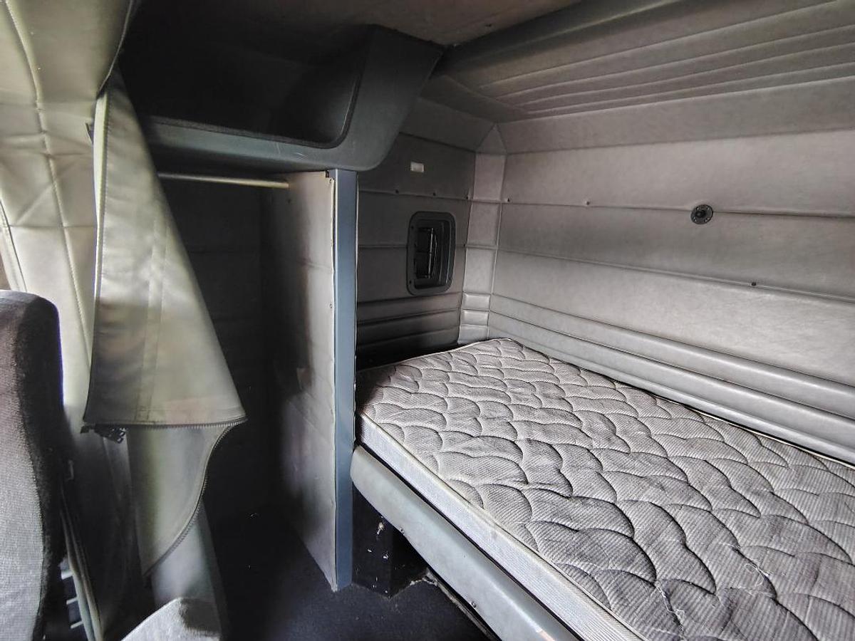 Used 1995 PETERBILT 379