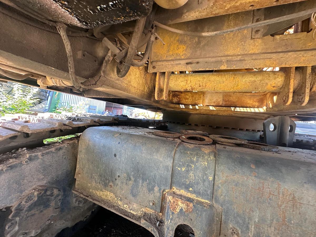 Used 1983 CATERPILLAR 245