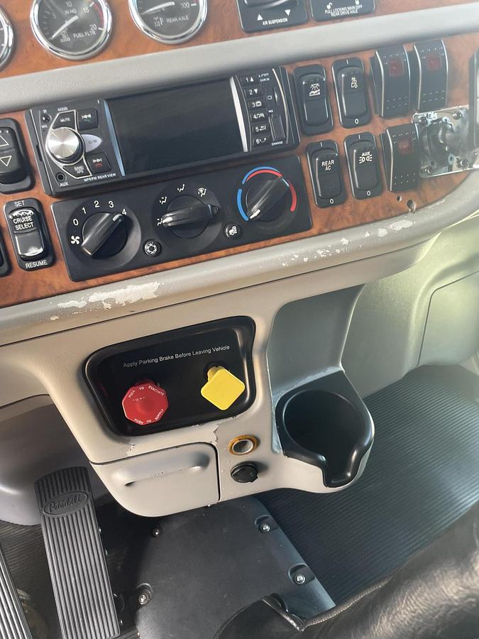 Used 2008 PETERBILT 388