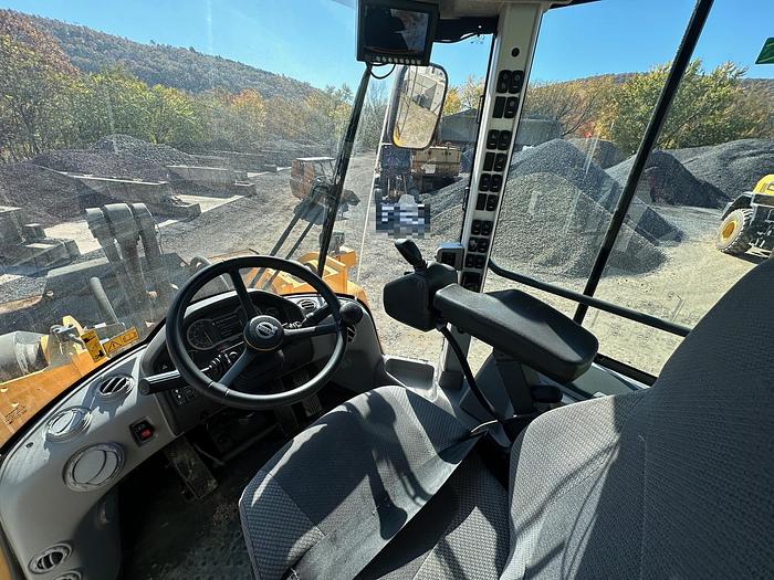 Used 2015 VOLVO L150H