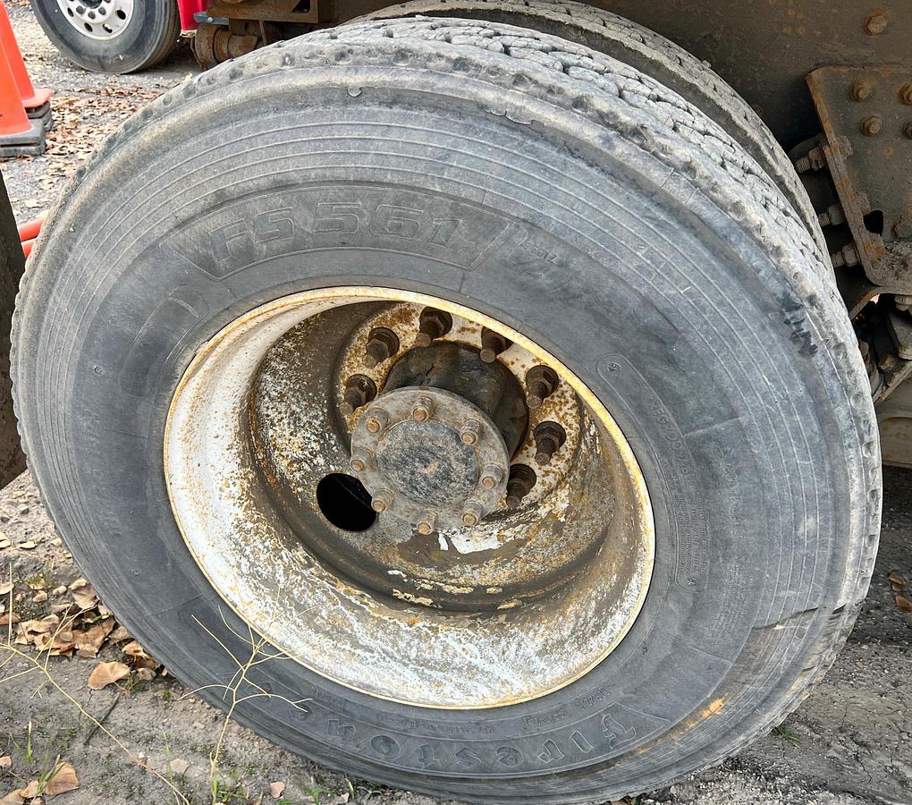 Used 2013 KENWORTH t800