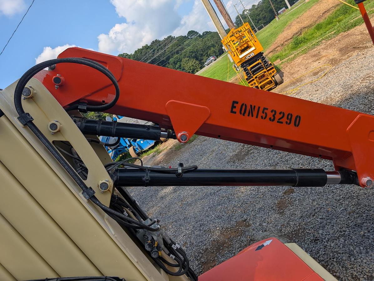 Used 2024 JLG TOUCAN 32E