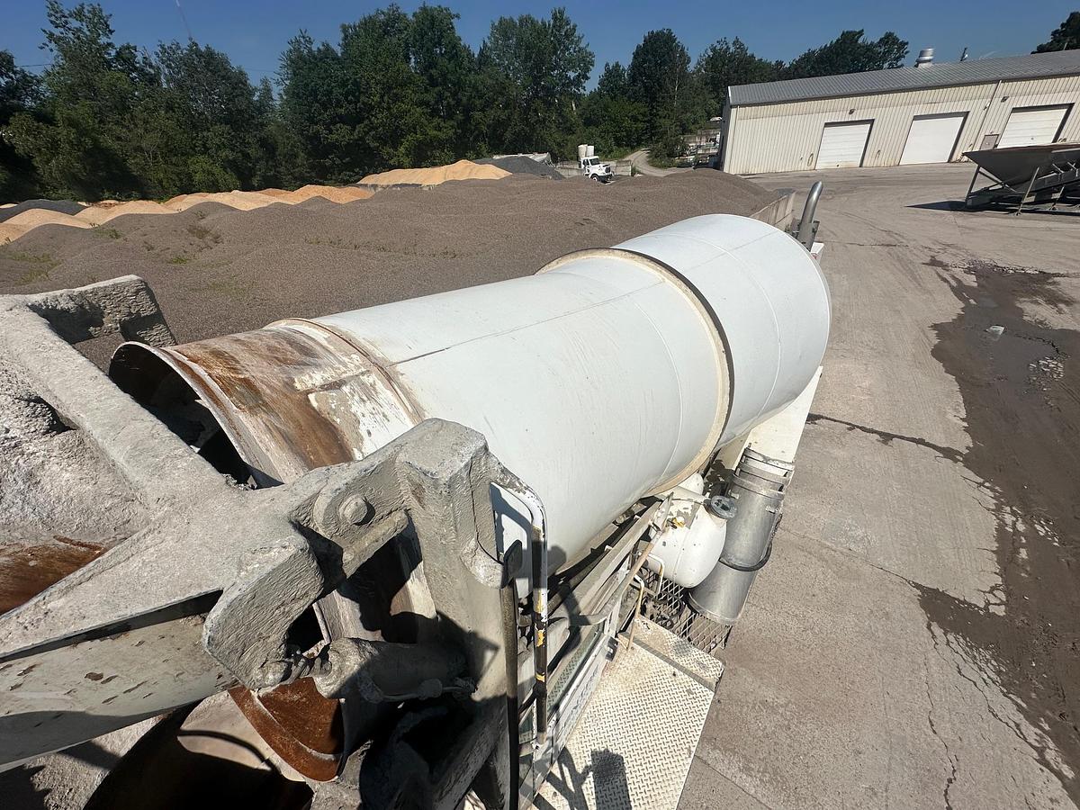 Used 2007 PHOENIX Front Discharge Mixer