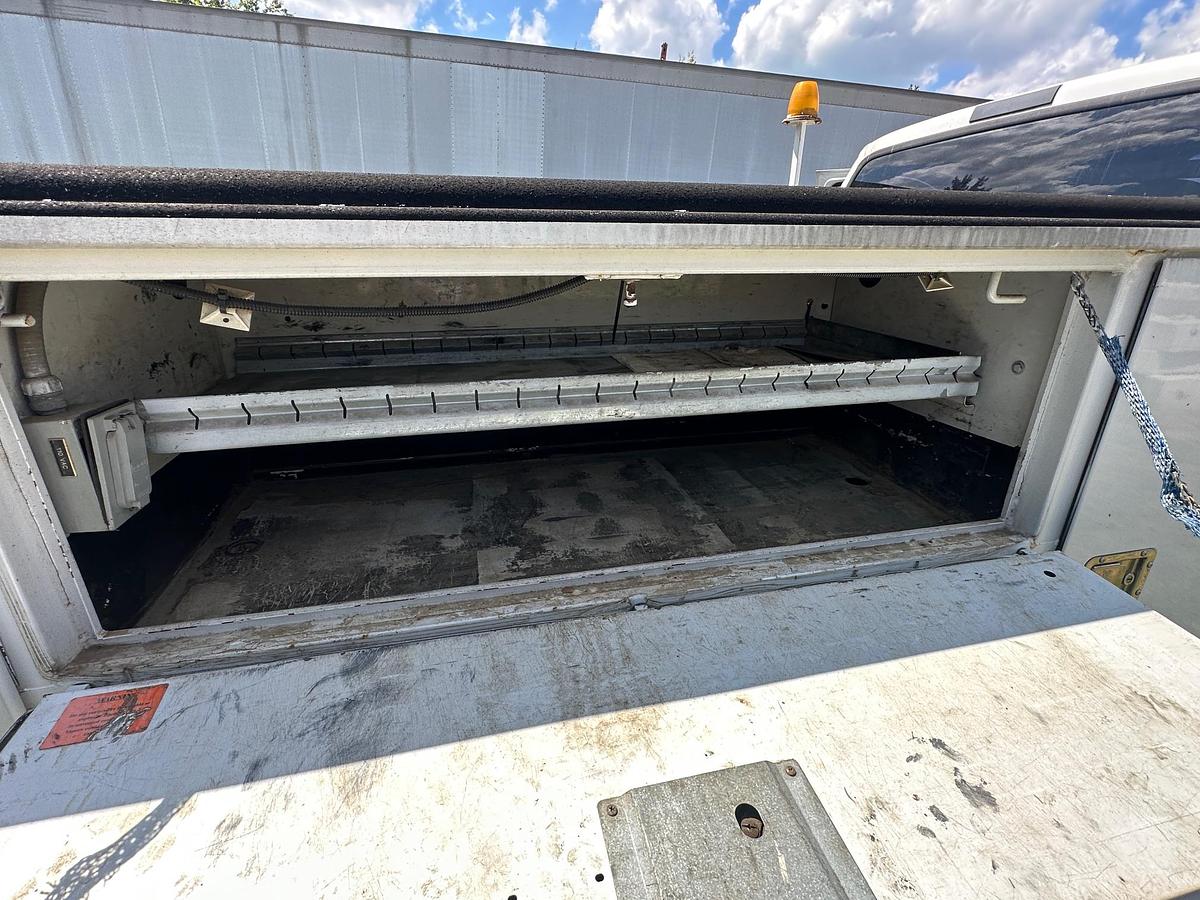 Used 2006 FORD F450 Service Truck