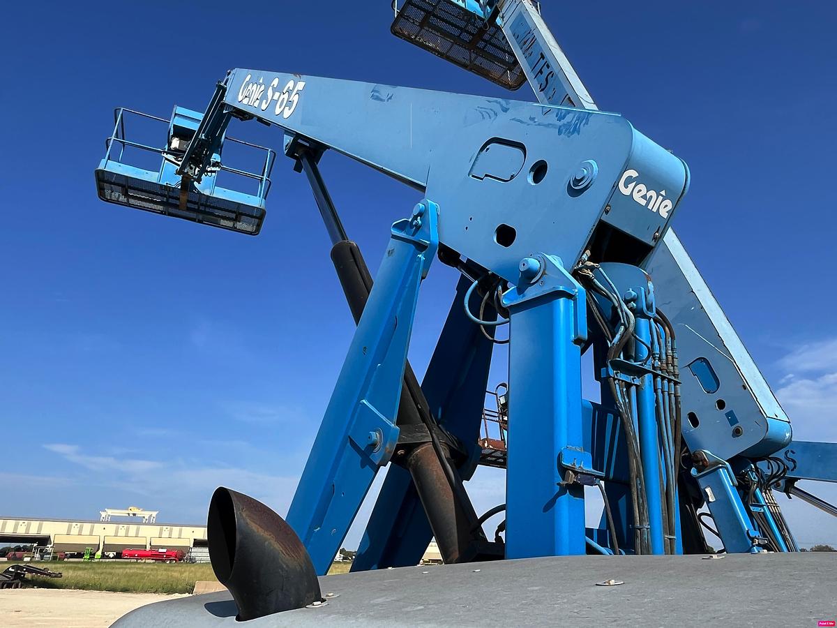 Used 2008 GENIE S-65