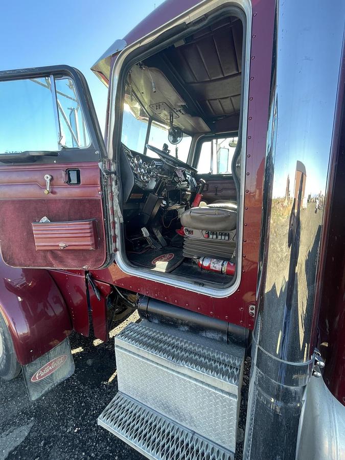 Used 1989 PETERBILT 379