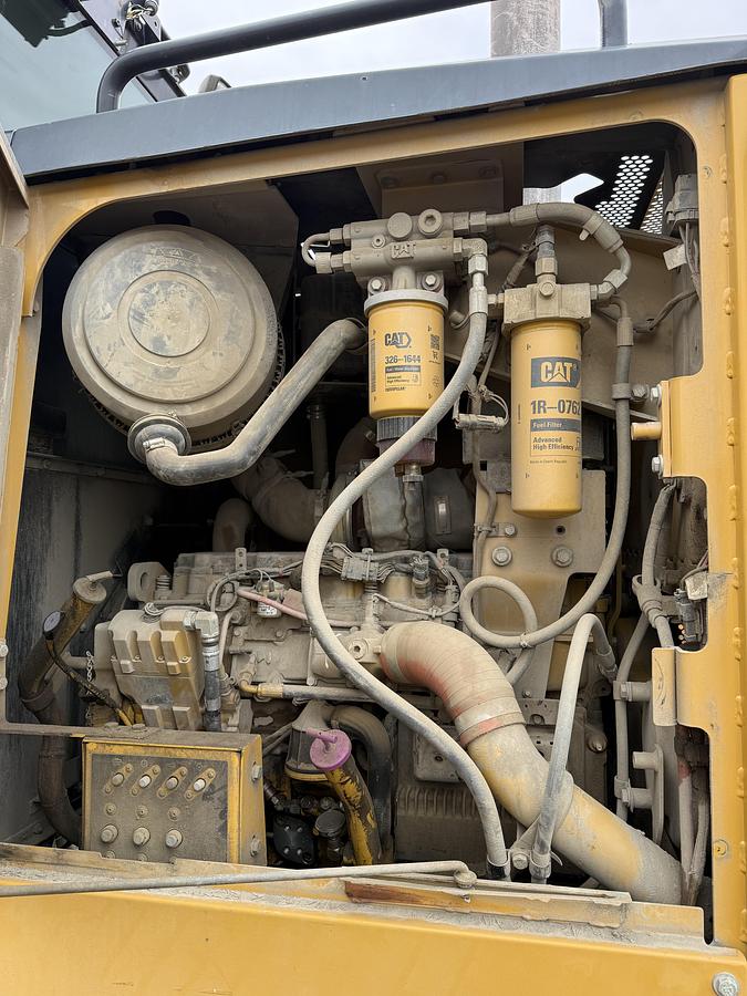 Used 2008 CATERPILLAR 140M VHP