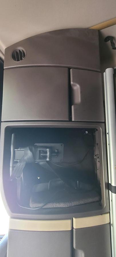 Used 2015 VOLVO VNL64T780