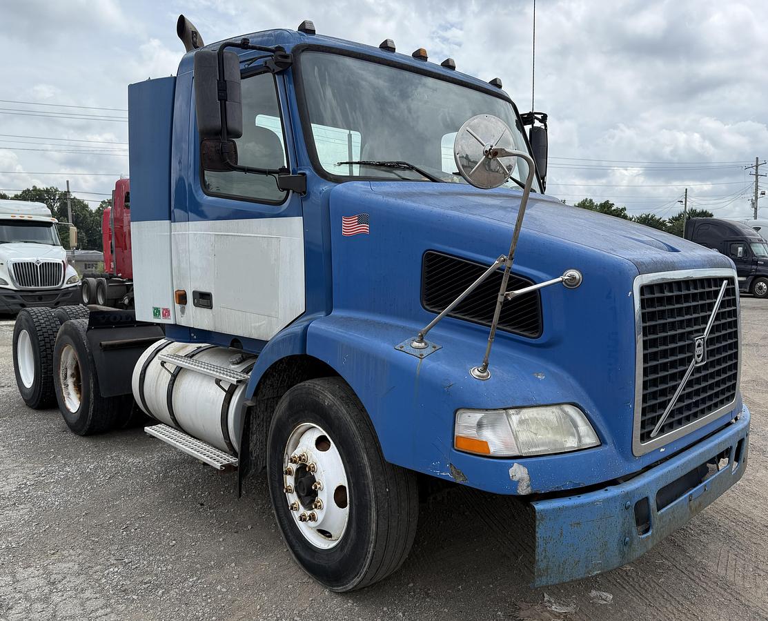 Used 2007 VOLVO VNM