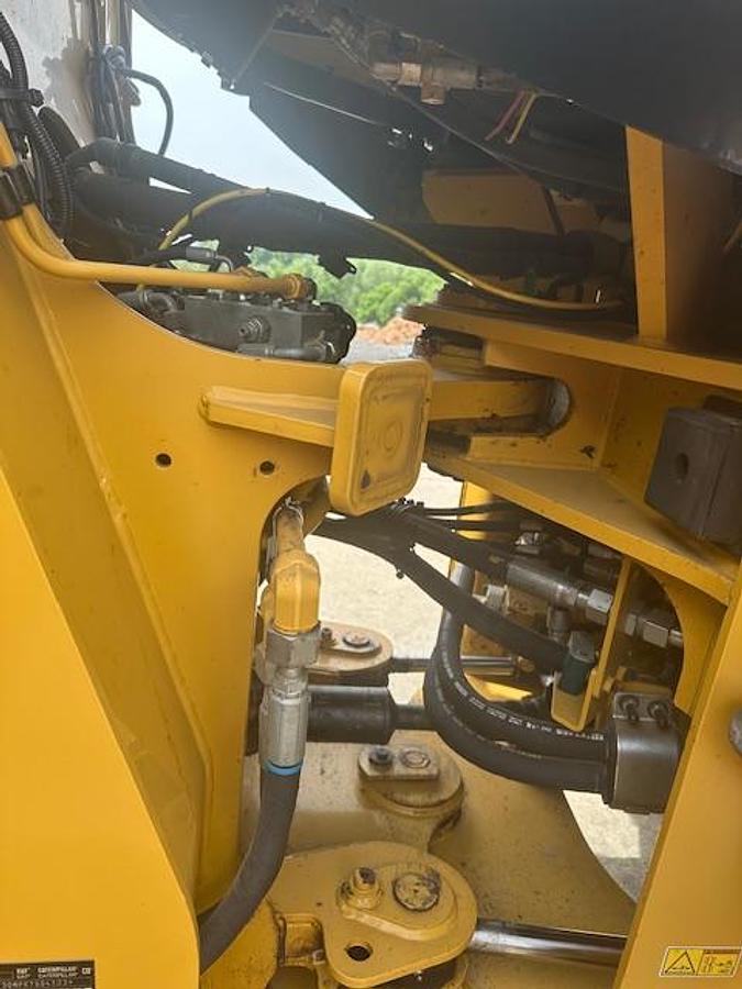 Used 2019 CATERPILLAR 930M