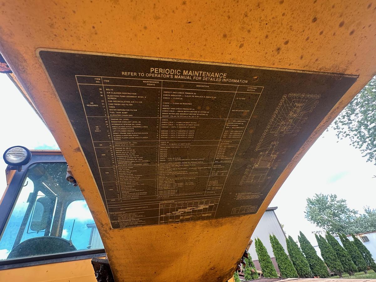 Used 1986 DEERE 762A