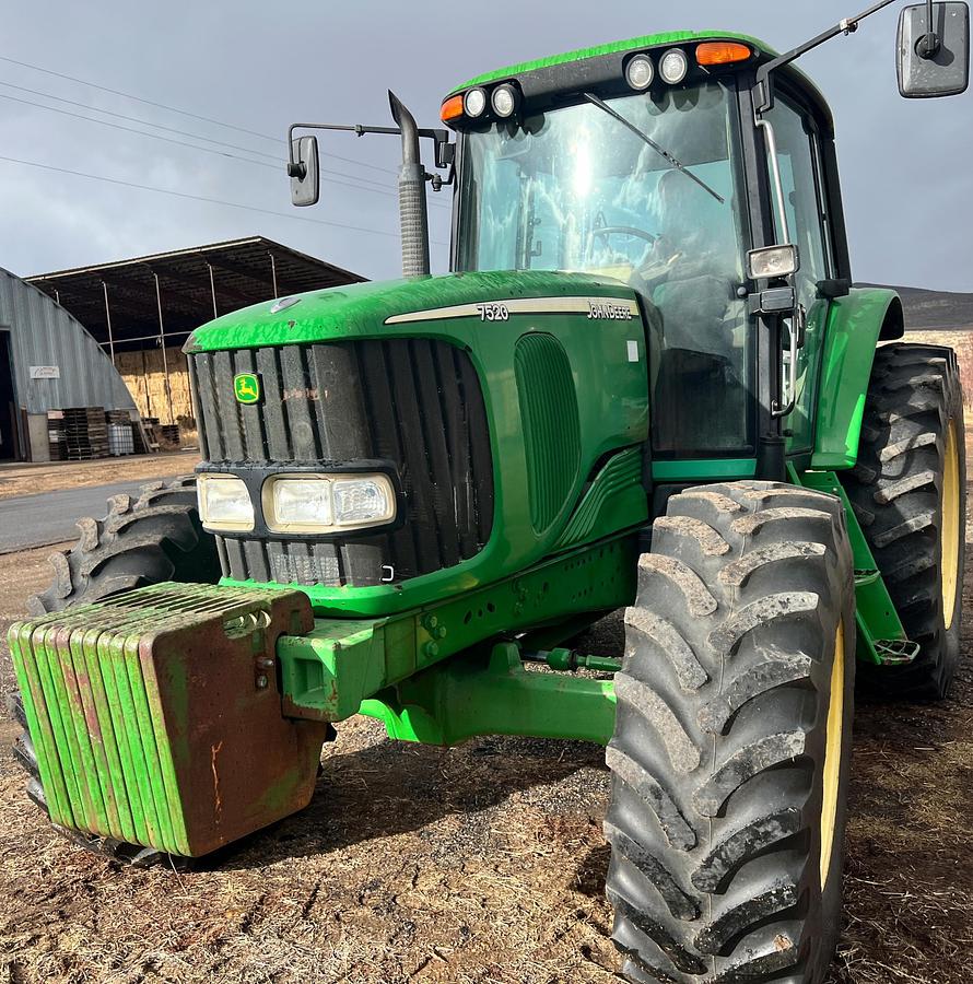 Used 2006 JOHN DEERE 7520