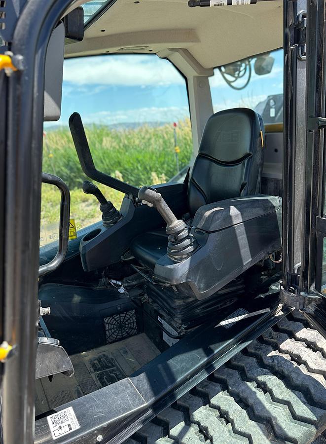 Used 2024 JCB 270T