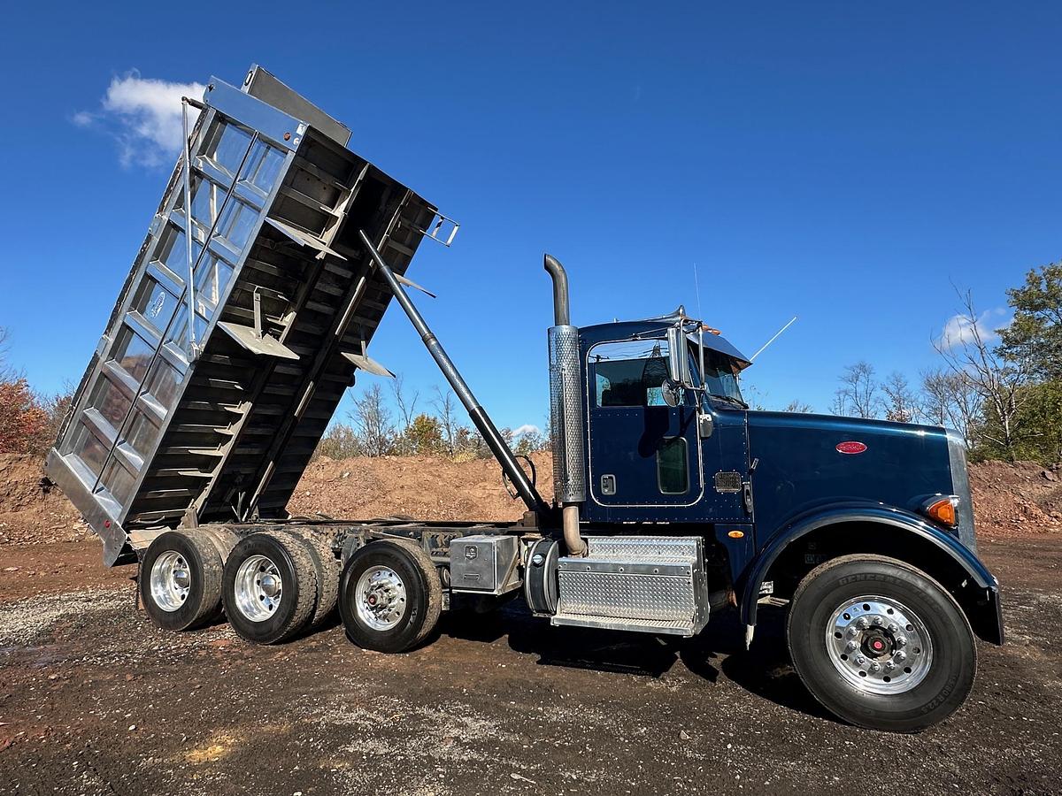Used 2016 PETERBILT 365