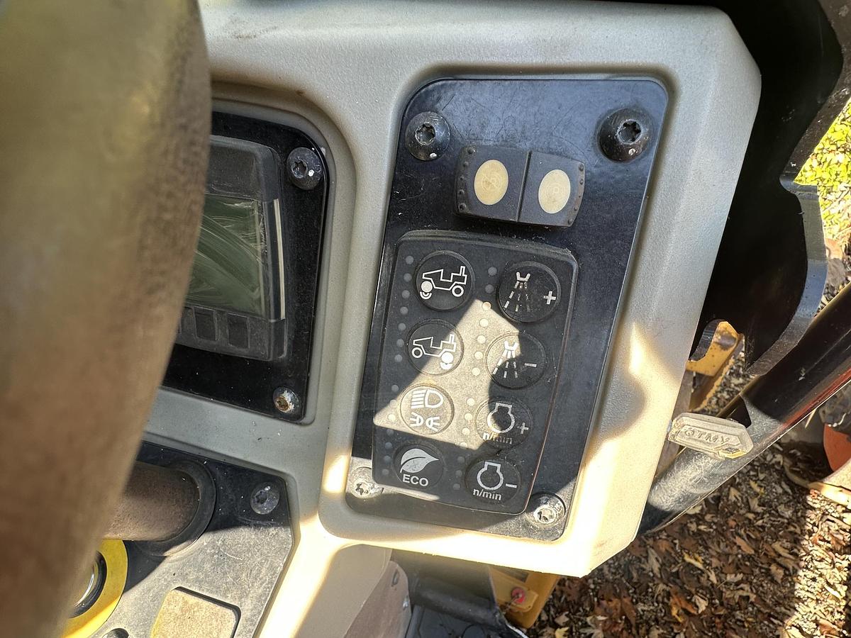 Used 2018 CATERPILLAR CB24B