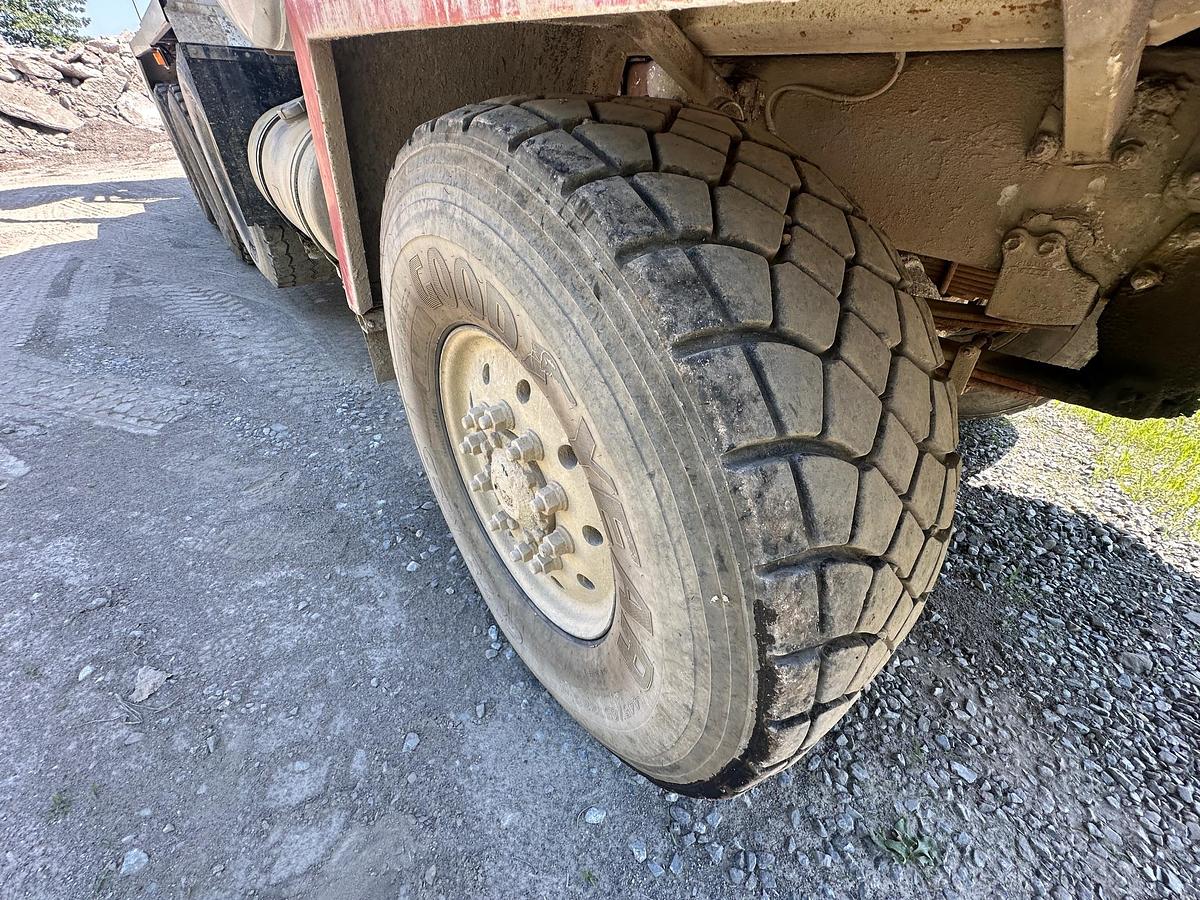 Used 2008 OSHKOSH Front Discharge Mixer