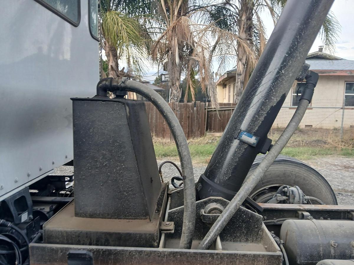 Used 2020 KENWORTH T800