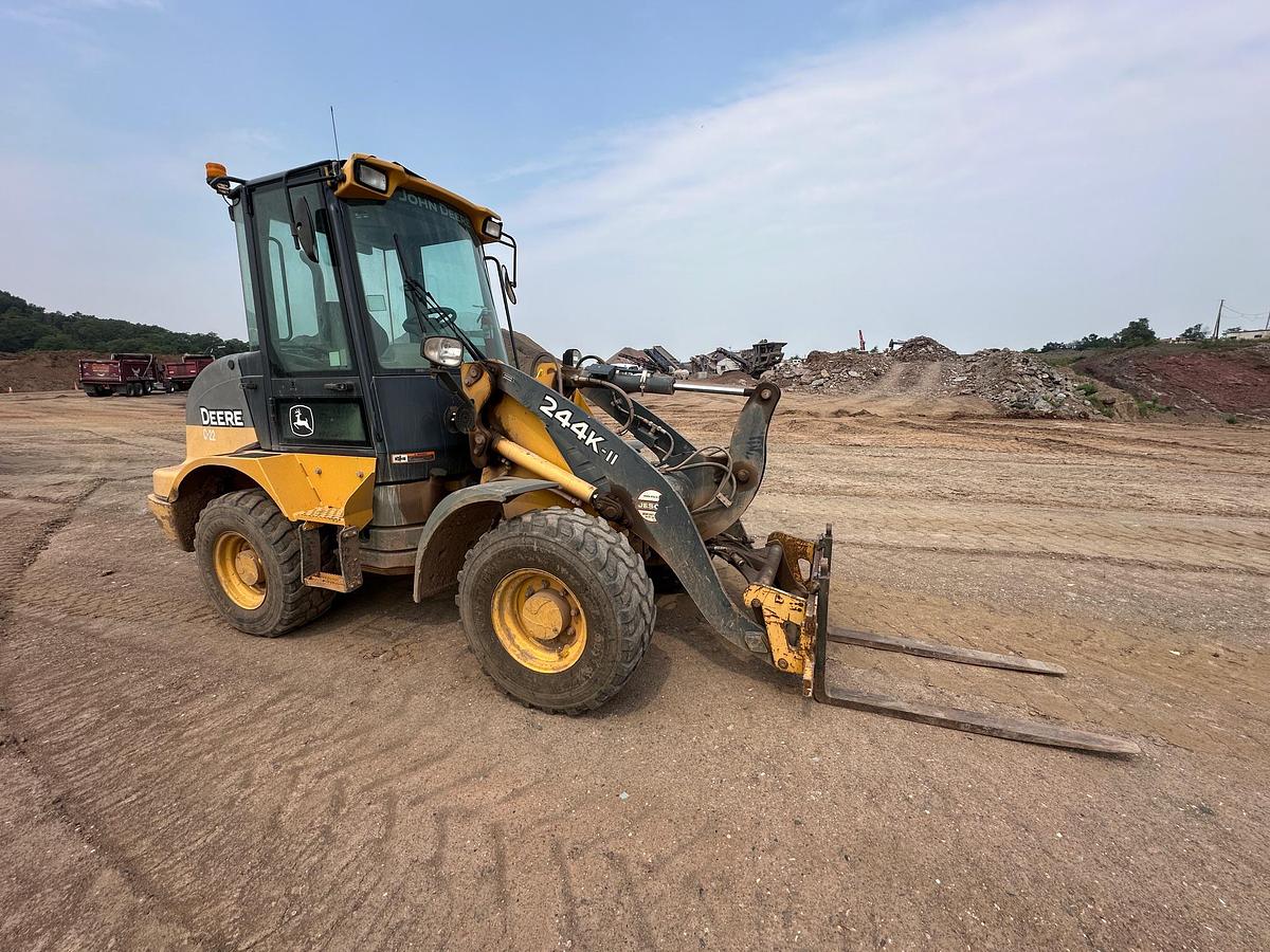 Used 2018 DEERE 244k-II