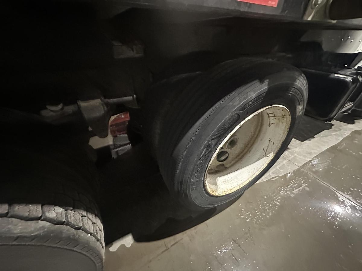 Used 2005 PETERBILT 335