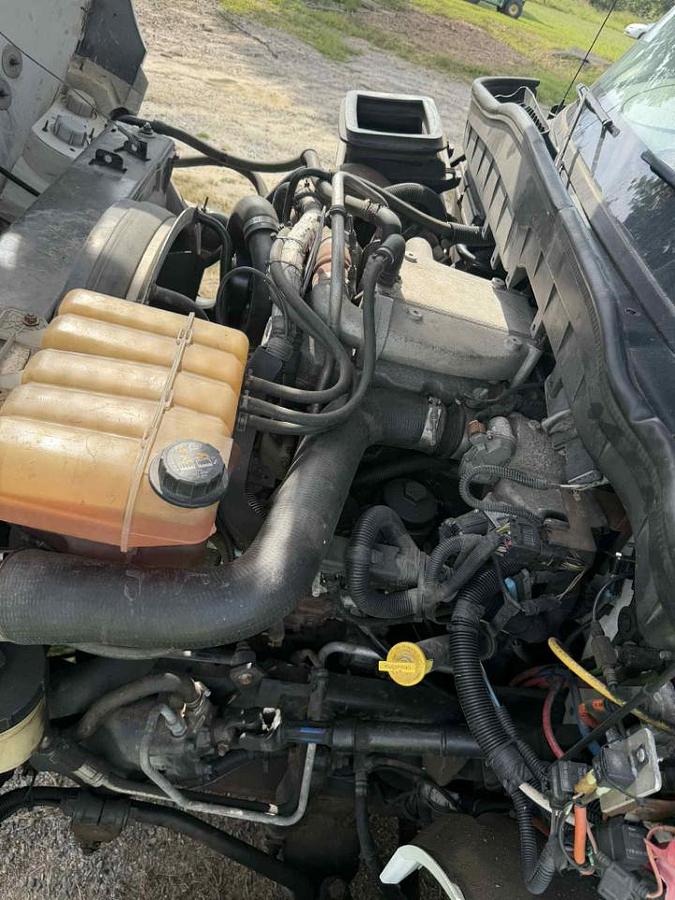 Used 2011 INTERNATIONAL 4300 Chipper Dump