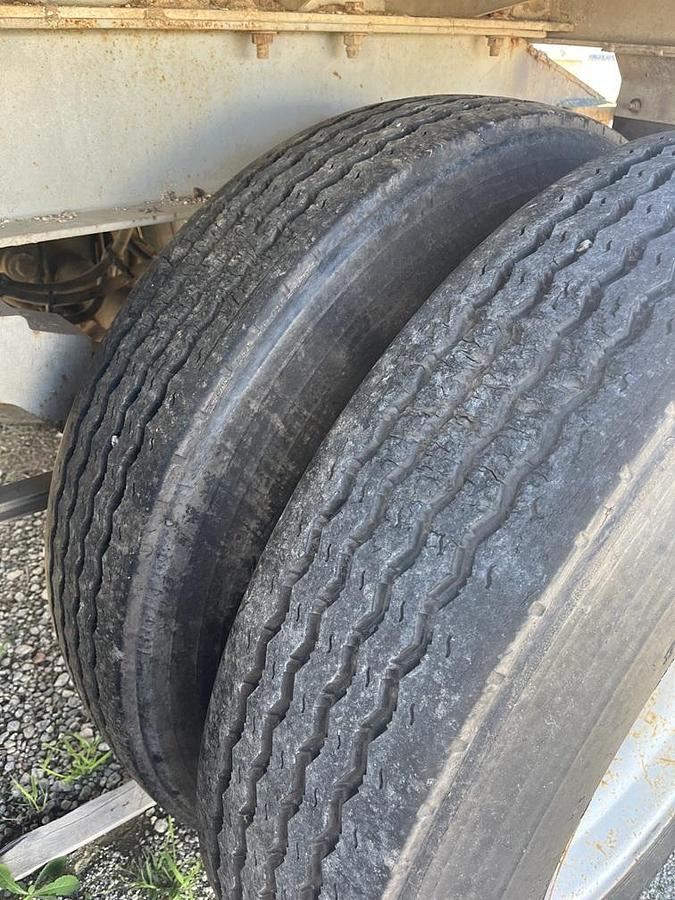 Used 2006 EAST 42' x 96