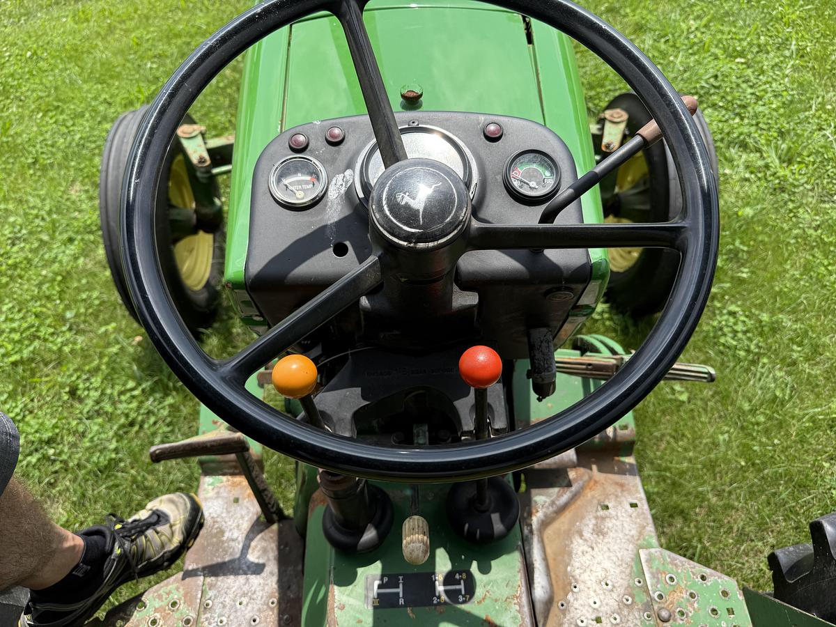 Used 1975 JOHN DEERE 1530