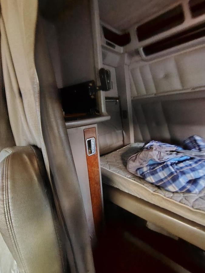 Used 2005 PETERBILT 379