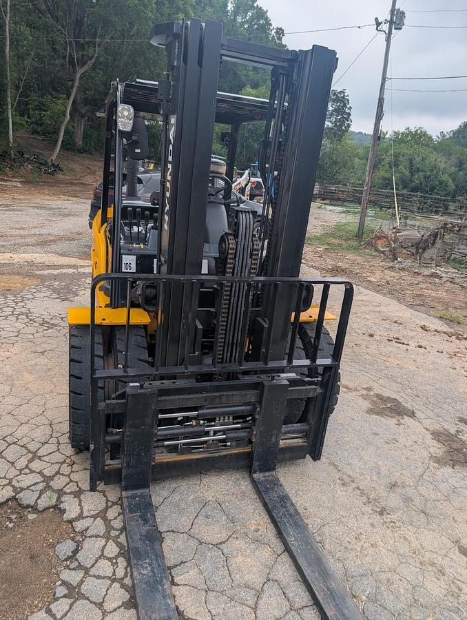 Used 2025 HYUNDAI 40D-9