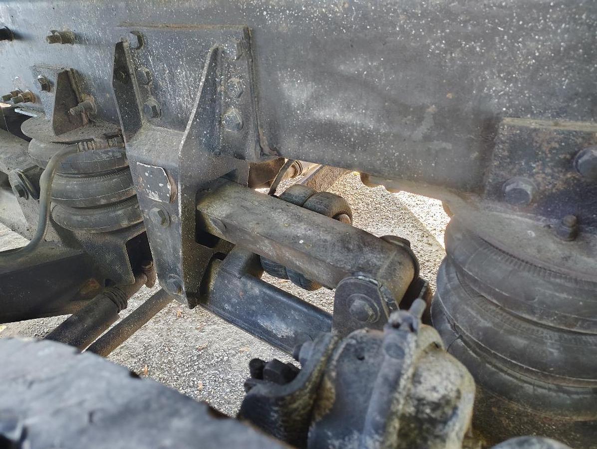 Used 1999 FREIGHTLINER 5-Axle