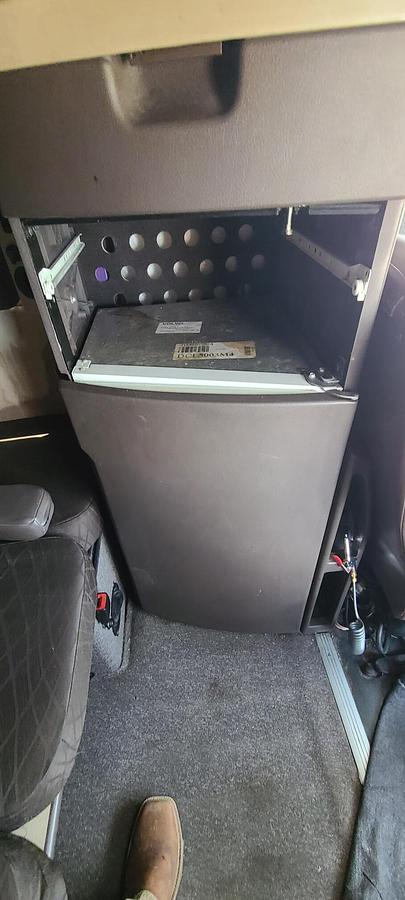 Used 2015 VOLVO VNL64T780