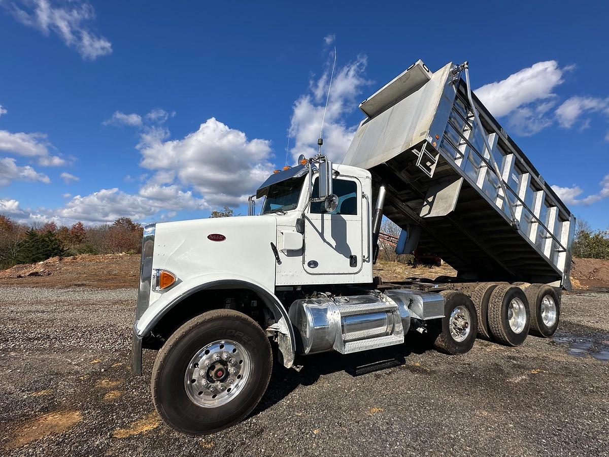 Used 2016 PETERBILT 365