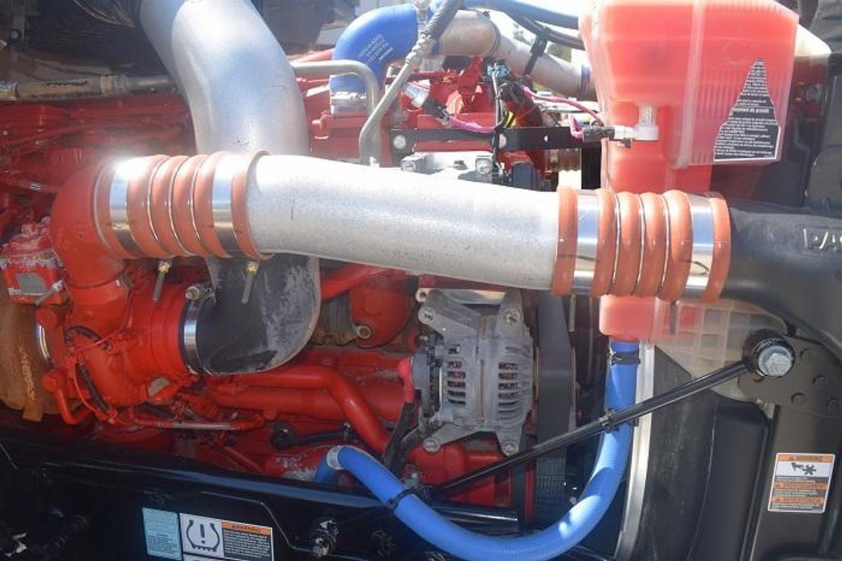 Used 2022 PETERBILT 579