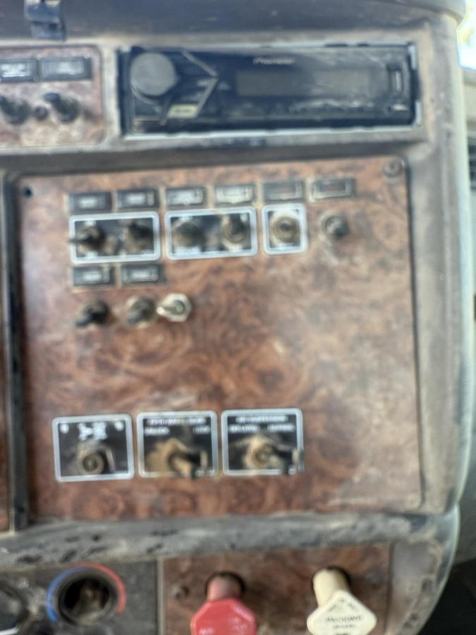 Used 2002 KENWORTH T800